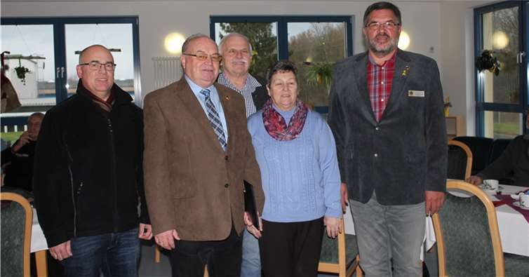 Besondere Auszeichnung: (V.l.) H. Wahl, G. Kueßner, H. Grünewald, F. Kueßner und E. Wendland. ERH