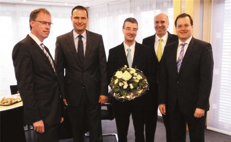 Besondere Ehre: Andreas Ernst (v.l.), Bernd Krechel, Jubilar Harald Kläs, Hermann Martini und Markus Müller. privat