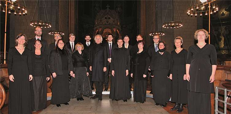 Besonderer Gast des Abends war Moderator Harald Schmidt (Mitte), der spritzig und eloquent durch das Programm führte. privat