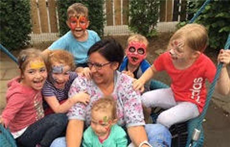 Besonders am Schminken hatten die Kinder viel Freude.privat