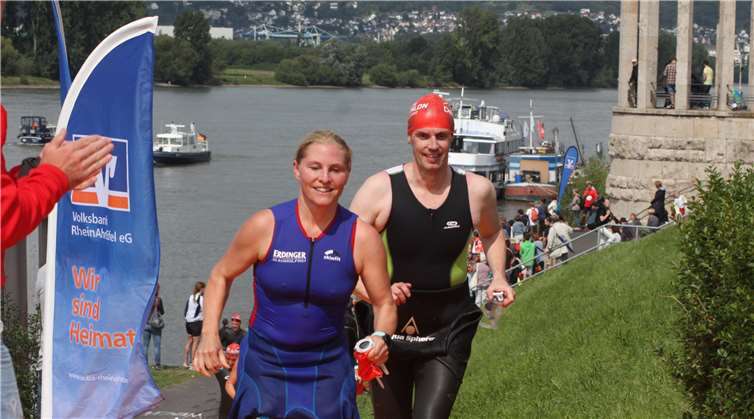 Besonders der Ausstieg aus dem Rhein und Wechsel auf das Rad weckte das Interesse des Zuschauer im Vorjahr. Fotos: FF