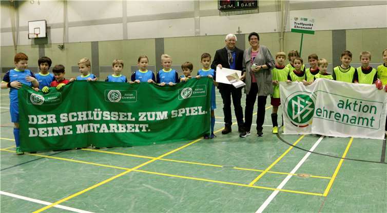 Besonders der Fußballnachwuchs liegt Petra Streit am Herzen.  SES