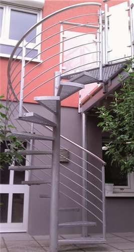 Besonders einfach lassen sich vorgestellte Balkone thermisch von der Gebäudehülle trennen.Nicole Siepe