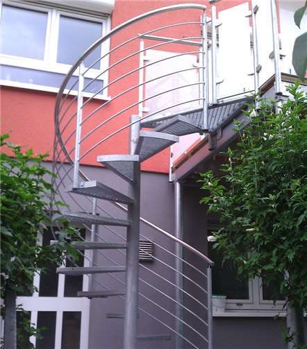 Besonders einfach lassen sich vorgestellte Balkone thermisch von der Gebäudehülle trennen.Foto: Nicole Siepe