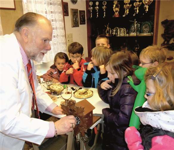 Besonders interessant fanden die Kids die Werkstatt mit den ganzen Geräten und die Kuckucksuhr.