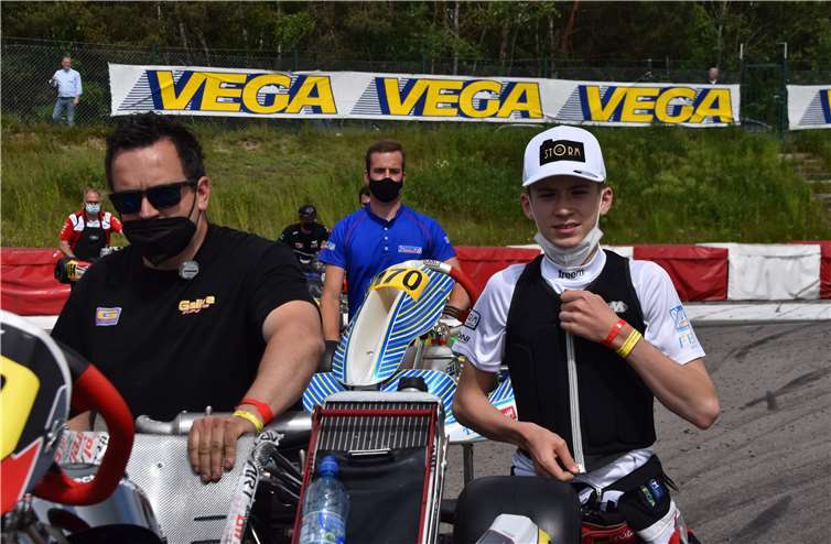 Besprechung nach dem Rennen.