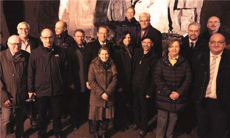 Bestandteil des UNESCO-Weltkulturerbe-Antrages werden auch die Mendiger Felsenkeller sein, die der wissenschaftliche Beirat beeindruckt in Augenschein nahm.  FRE