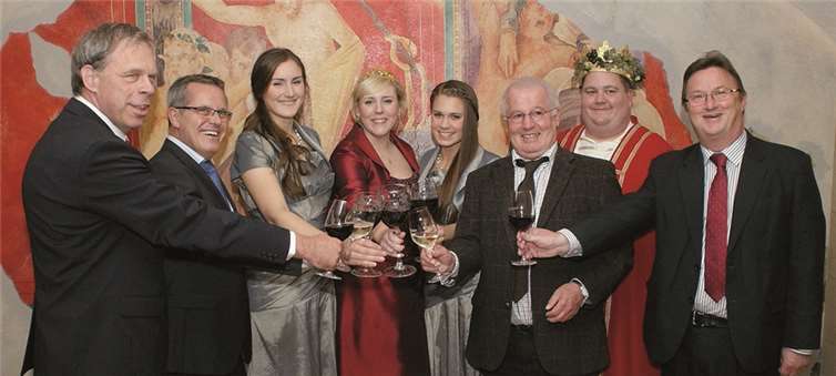 Den Abschluss von erfolgreichen Weinfest-Wochenenden gefeiert 