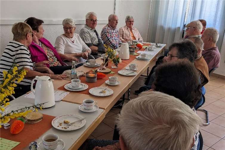 Beste Stimmung beim ersten Bürgerkaffeeklatsch im Bürgerhaus Kürrenberg.  Foto: Kerstin Jobst-Durwen