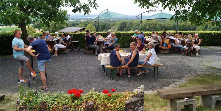 Beste Stimmung herrschte beim Sommerfest an der Erler Berghütte.  privat