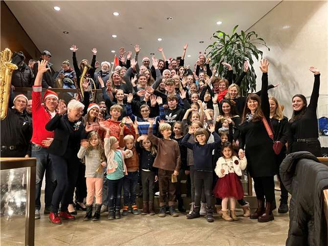 Beste Stimmung herrschte nicht nur im Publikum, sondern auch bei allen Mitwirkenden.  Foto: Stefan Berger