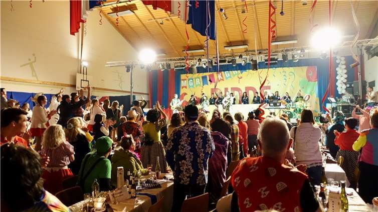 Beste Stimmung in der Moddebaach-Halle in Rieden.