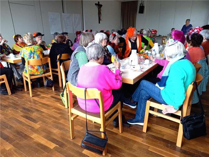 Beste Stimmung war beim karnevalistischen Frühstück der kfd St. Cyriakus garantiert.  Foto: privat