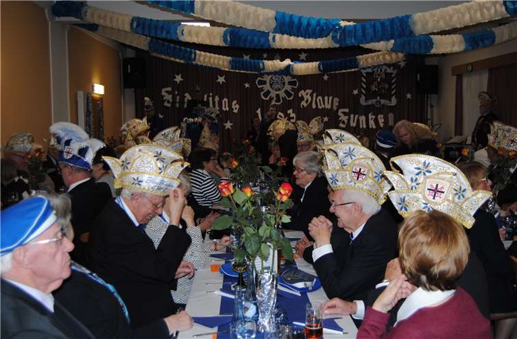 Beste karnevalistische Stimmung herrschte beim Dämmerschoppen des Alt-Herren-Corps. Fotos: privat