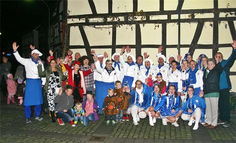 Bestens gestimmt starteten die jecken Rievkooche in die neue Session. RÜ