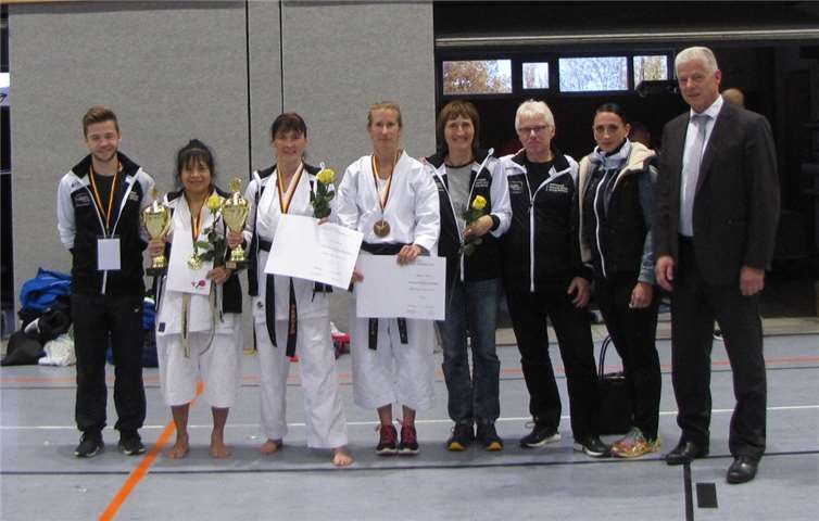 Bestens vorbereitet von Trainer Gunar Weichert wurden aus den Finalistinnen Siegerinnen in ihrer Kategorie.privat