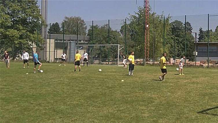 Bestes Wetter und durchweg Fußballbegeisterte: das fünfte Soccercamp des CSV Andernach.privat