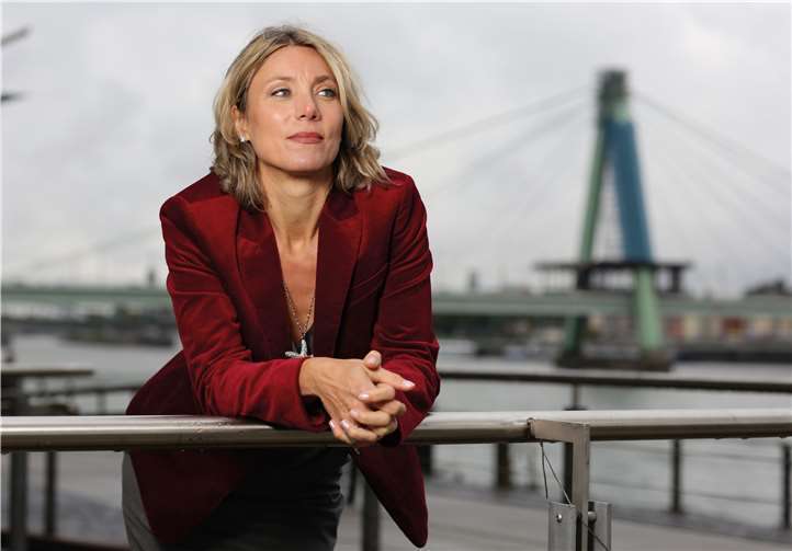 Bestseller-Autorin Christiane Wirtz stammt aus Köln. Foto: Norman Wollmacher