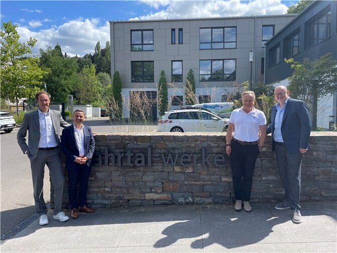 Besuch bei den Ahrtal-Werken: (v.l.) Dominik Neswadba (Geschäftsführer der Ahrtal-Werke), Thomas Bösl, Christoph Ulrich (Abteilungsleiter Vertrieb & Marketing) und Andreas Lambeck. Foto:Ahrtal-Werke