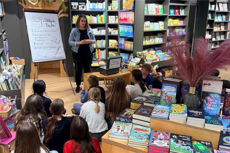 Besuch bei der Buchhandlung Reuffel.