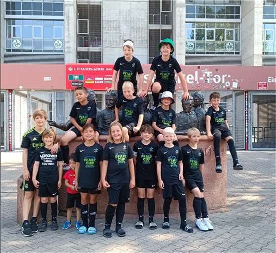 Besuch der E5-Junioren auf dem Betzenberg.