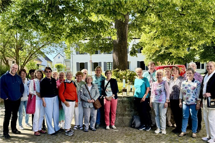 Besuch der Neuwieder kfd Frauen bei Diakon Ralf Knoblauch in Bonn 2025