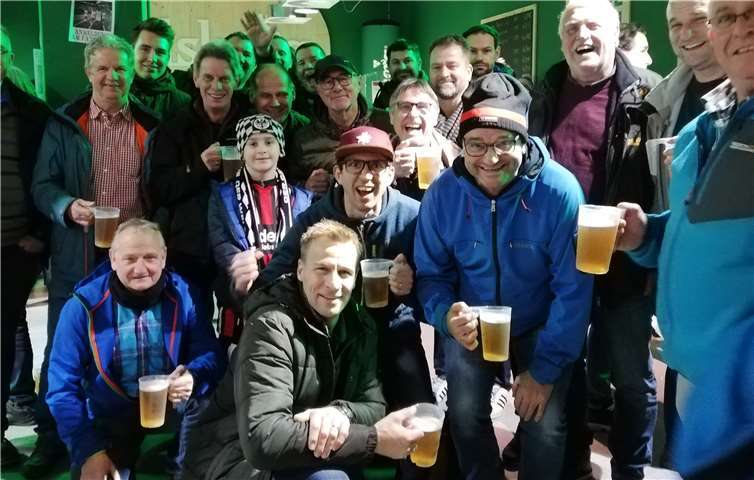 Besuch in der Carlsberg-Sportsbar.Foto: privat