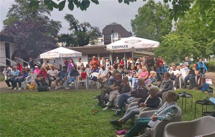 Besucher des Festes.