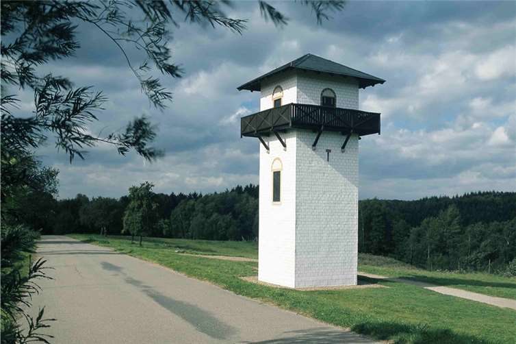 Besucher können den Limesturm nun wieder bis Ende Oktober besichtigen. privat