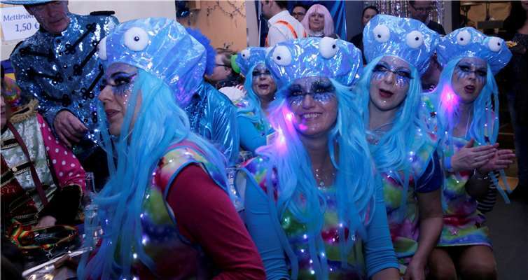 Besucherinnen vom anderen Stern.