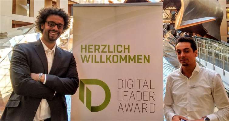 Betreiben das Hacken legal: Tim Schughart (r.,) und Immanuel Bär Foto: BSB