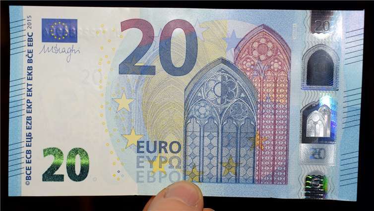 Betrüger bringen zur Weihnachtszeit oft Falschgeld in Umlauf. Foto: Polizei