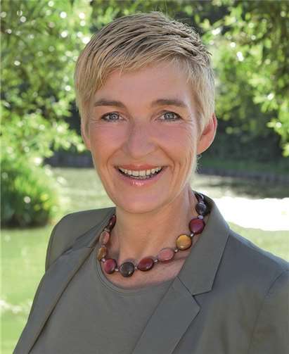 Bettina Bähr-Losse.