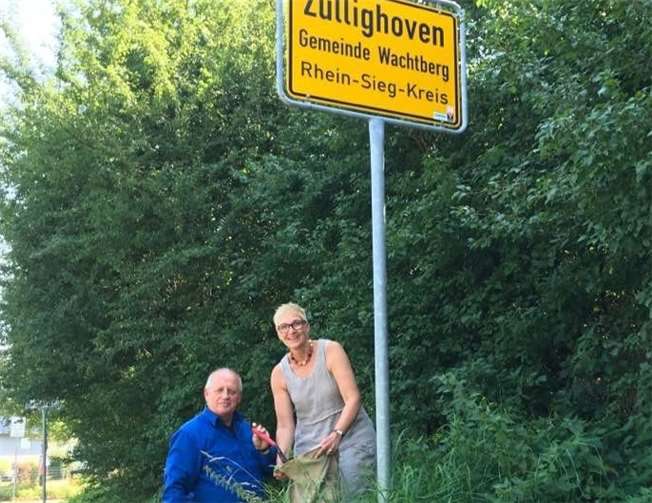 Bettina Bähr-Losse sammelte zusammen mit Paul Lägel Wachtberger Erde ein. Privat