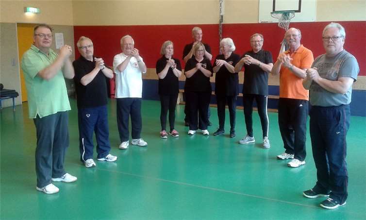 Bevor das Trainingsprogramm startet, wird sich jedesmal aufgewärmt. privat