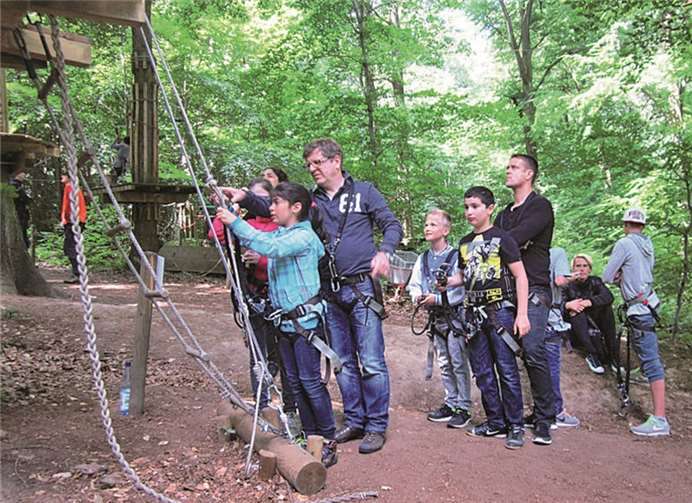 Bevor es hoch ging, wurden die Sicherungsgurte angelegt. privat