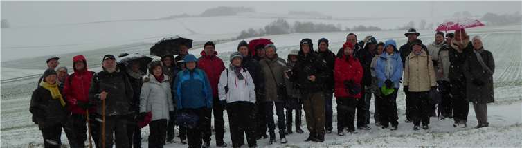 Bevor es zum gemütlichen Teil überging, gab es erst eine Schneewanderung. privat