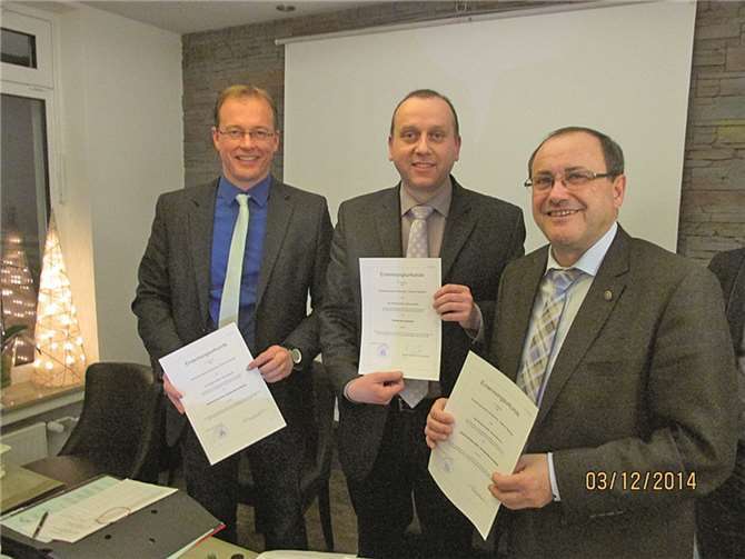 Bewährtes Führungstrio im Abwasserverband „Oberes Nettetal“ Verbandsvorsteher Johannes Bell (Mitte) mit seinen stv. Verbandsvorstehern Bürgermeister Gerd Heilmann (rechts) und Bürgermeister Jörg Lempertz. Privat