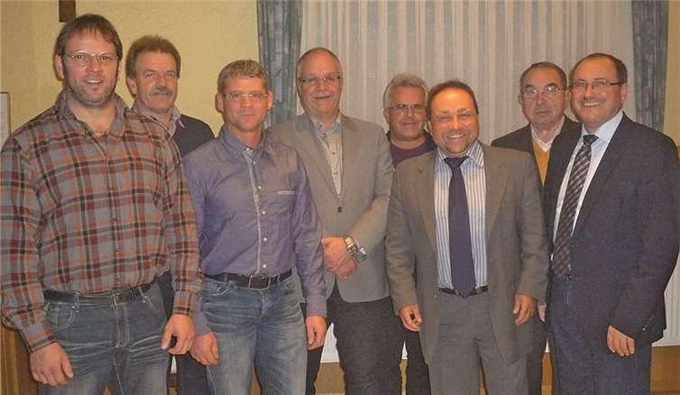 Bewerber des CDU Langenfeld: (V.l.) Horst Andres, Hans-Peter Schlicht, Bernd Rech, Gerd Schlich, Josef Keuler, Alfred Schomisch, Gottfried Groß und Wahlleiter Gerd Heilmann. privat