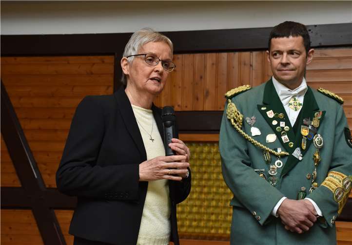 Bezirksbundesmeister Klaus Wittlich konnte Generaloberin Schwester Edith Maria als Referentin gewinnen.