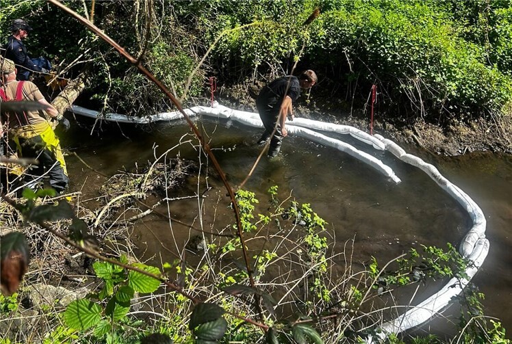 17.04.: Umweltgefahr: Diesel in Krufter Bach und Nette