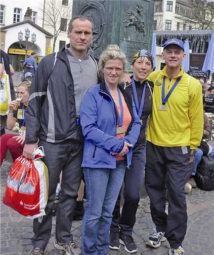 Läufer vom Lauftreff beim Bonn Marathon gut in Form 