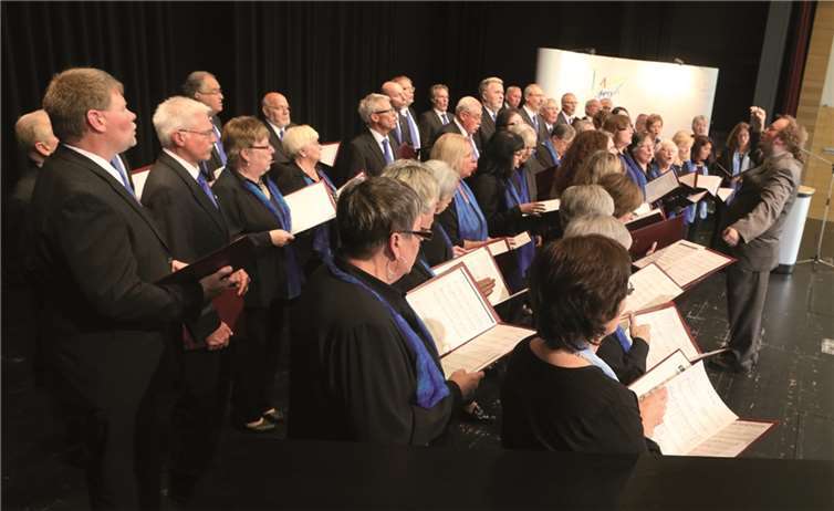 Landrat Dr. Saftig verleiht Kulturförderpreis an den GV Germania 