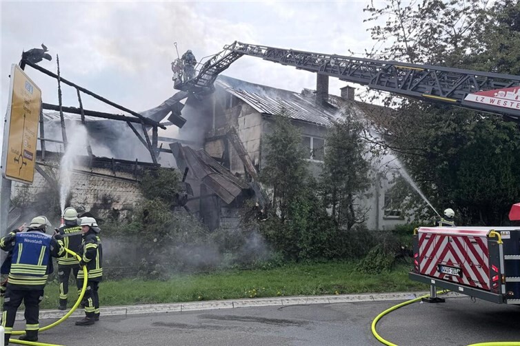 05.05.: Flexarbeiten lösen verheerenden Brand aus 