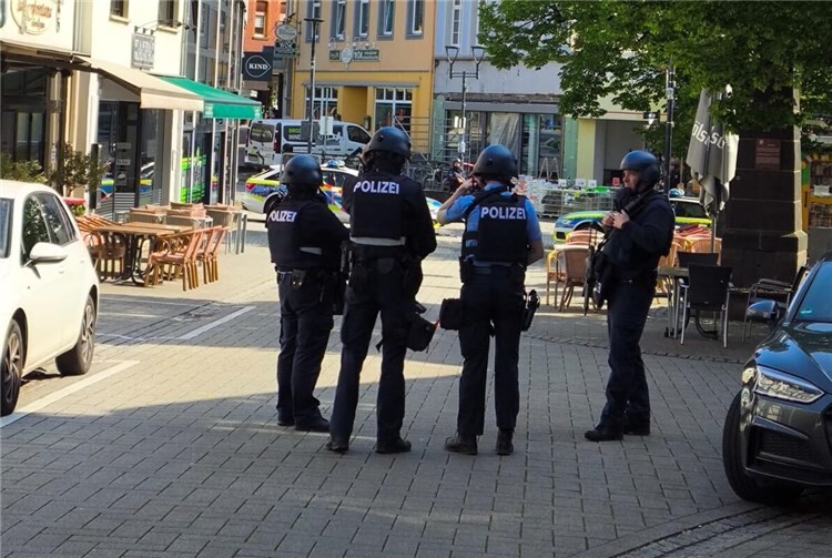 08.05.: Banküberfall Sinzig: Täter flüchten, Geiseln wohlauf