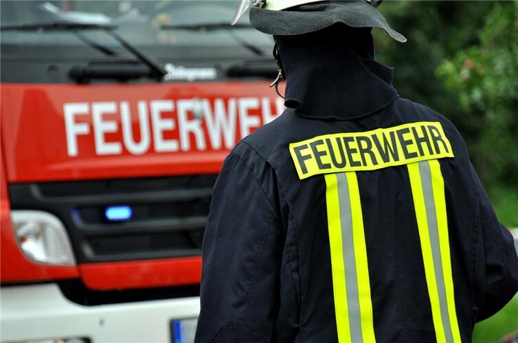 08.05.: Mendig: Vollsperrung nach Brand auf Flugplatz
