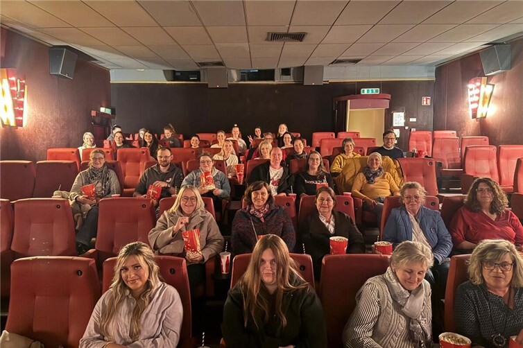 Einladung ins Kino: Pflegekräfte aus Saffig und Lahnstein verbrachten einen geselligen Abend
