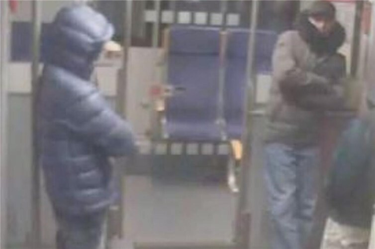 Polizei sucht nach bewaffneten Räubern 