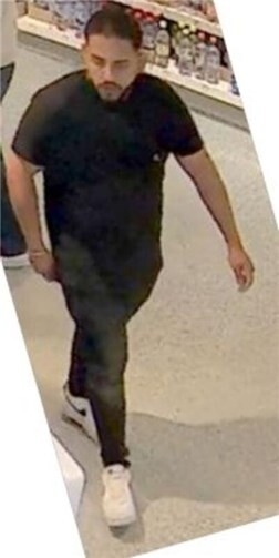Foto-Fahndung: Zwei Männer nach Überfall auf Drogerie gesucht 