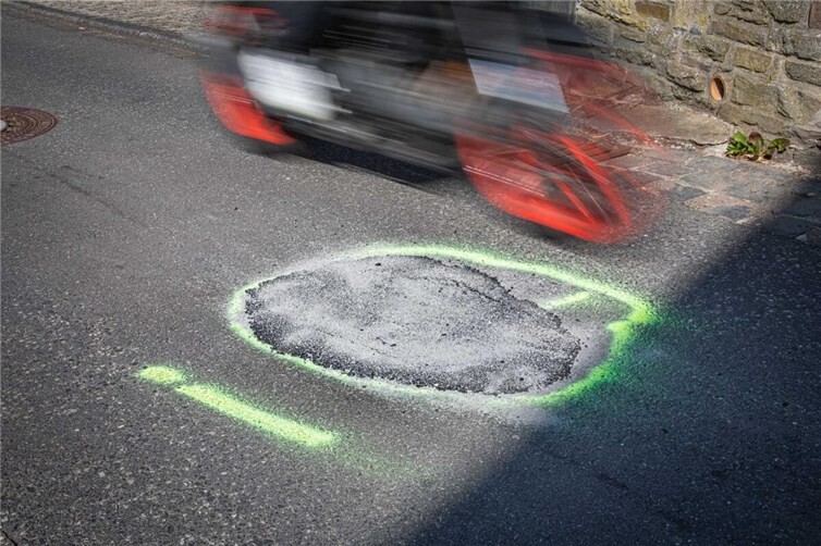 Einbruch in der Fahrbahn: Wendelinusstraße wird zur Baustelle